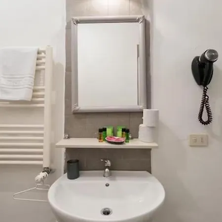 Apartment F2 - Santa Croce One Bedroom Flat 2 To 4 Guests Florence