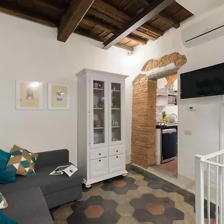 Apartment F2 - Santa Croce One Bedroom Flat 2 To 4 Guests